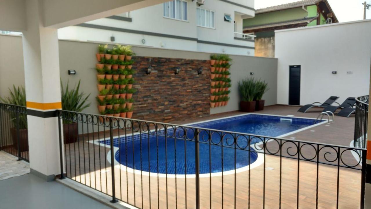 Var-101A Dpto Amplio En Condominio Cerrado Con Piscina Bombinhas Kültér fotó